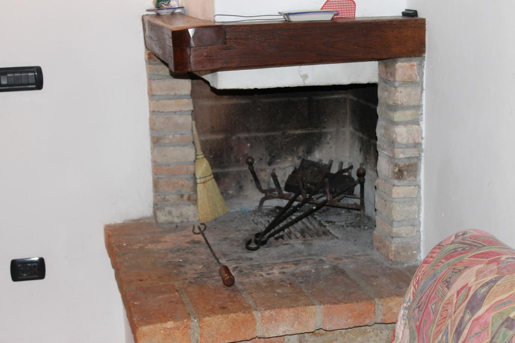 Fattoria Di Rigone Villa Coltavolino Room photo